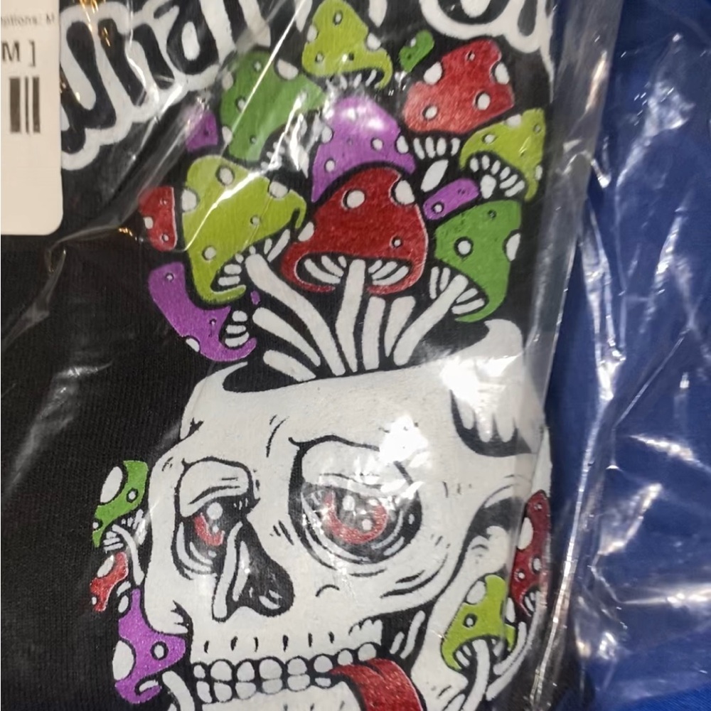 Graphic Skull and Mushroom sweatshirt size medium unisex